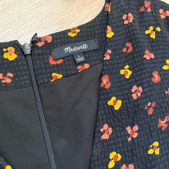 Madewell Silk Black Button-Front Swing Dress in Feline Floral V neck - Picture 3 of 9